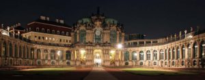 Zwinger bei Nacht