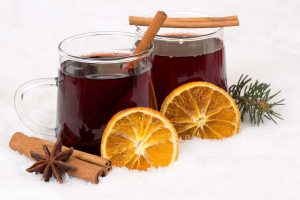 Glühwein im Schnee